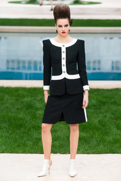 Look 26